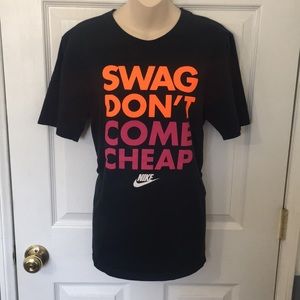 Nike graphic t shirts size small